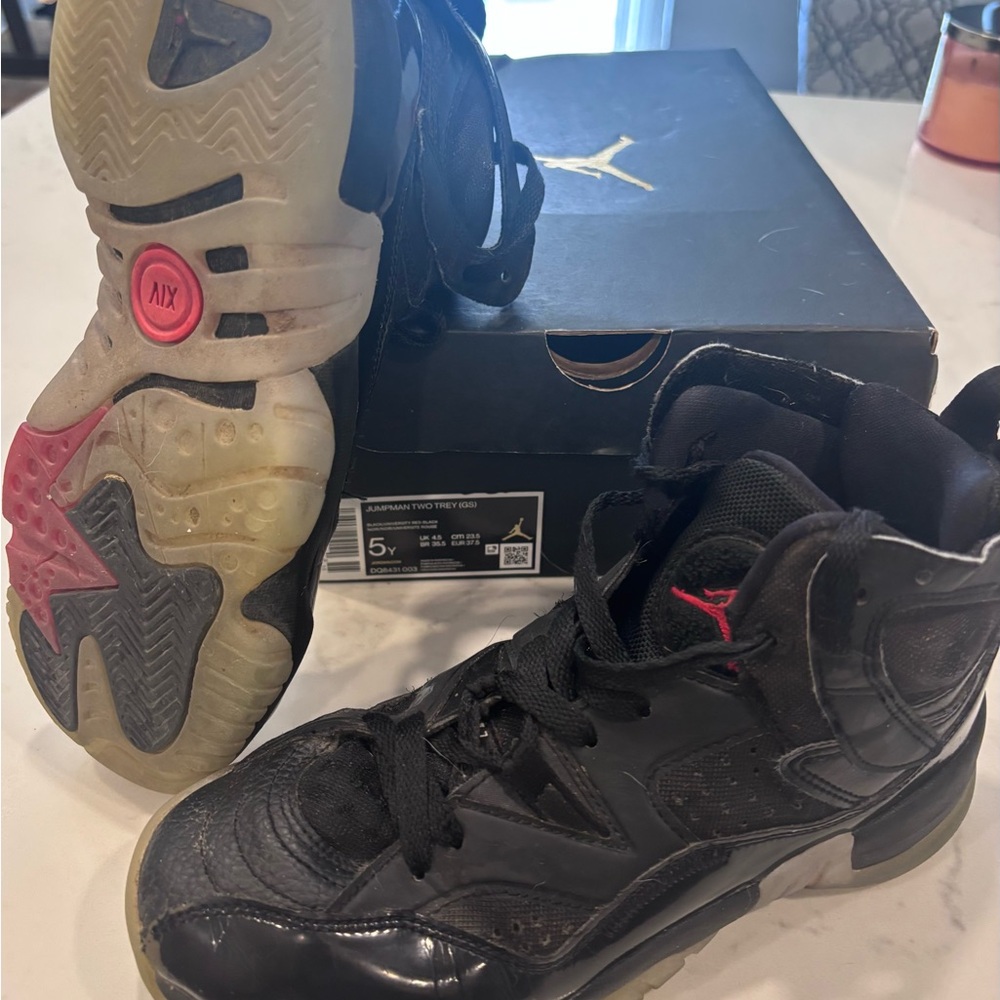 Nike Jumpman Two Trey GS - Youth 5